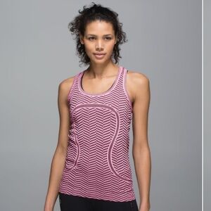 LULULEMON women's rare swiftly Tech Racerback size 6